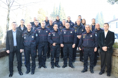 Organizacija kontrole lica i vozila tokom blokade puta sa ciljem sprječavanja nelegalnog transporta roba, materijala i supstanci, uključujući i oružje za masovno uništenje